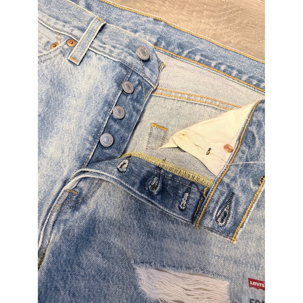 NWOT Levi's 501 Original Jeans Women W32 L30 Light Blue Distressed Straight Leg - Picture 5 of 12